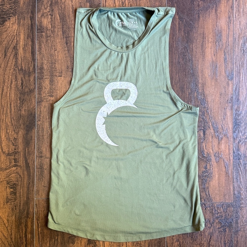 NWOT ZYIA Olive Kettle Moon Tank size large (I18)